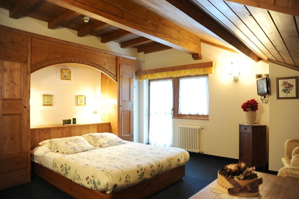 Hotel Garni Il Cirmolo Rocca Pietore Kamer foto